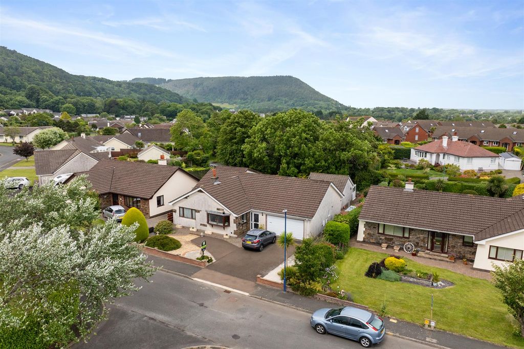 Property photo 2 of 25 2_Dji_20250612095638_0001_d.Jpg