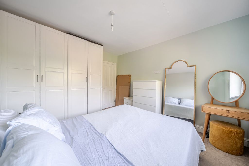 Property photo 3 of 14 1504392-3-6A7Ed7F...