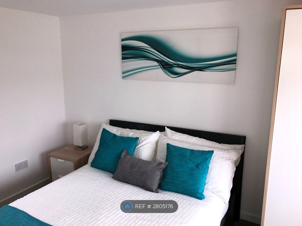Property photo 1 of 13 En-Suite Double