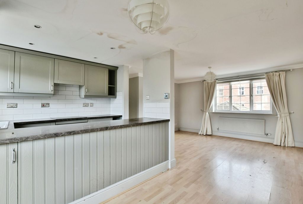 Property photo 2 of 18 Pbox-Img.Jpg