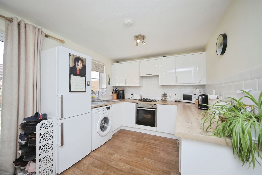 Property photo 3 of 14