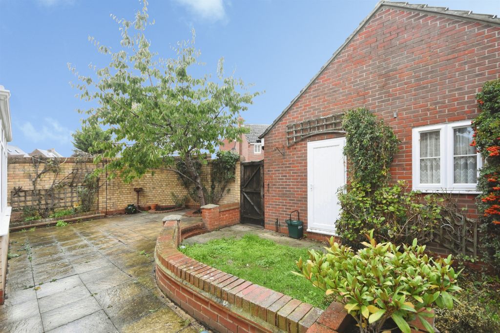 Property photo 3 of 18