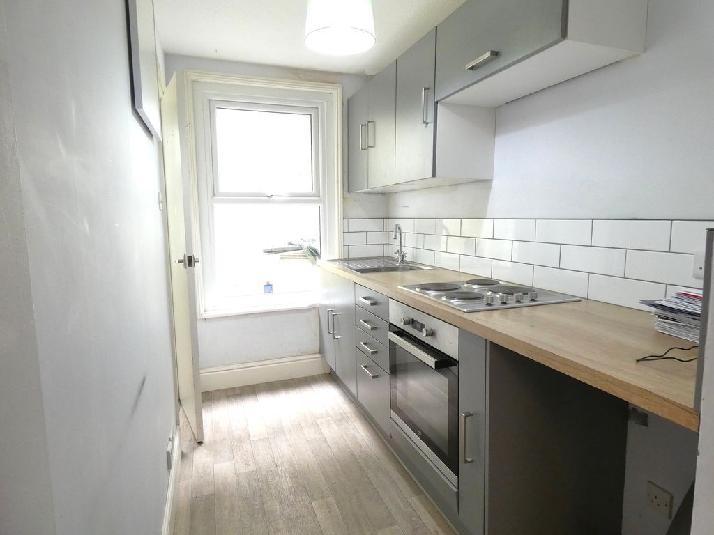 Property photo 2 of 7 Photo 8