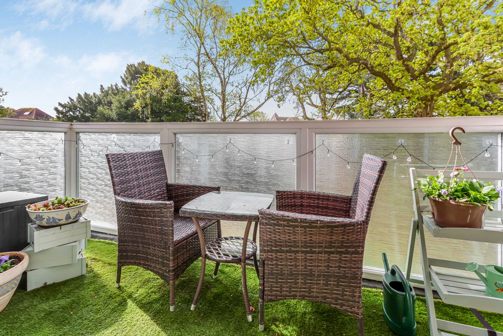 Property photo 2 of 17 333A0434