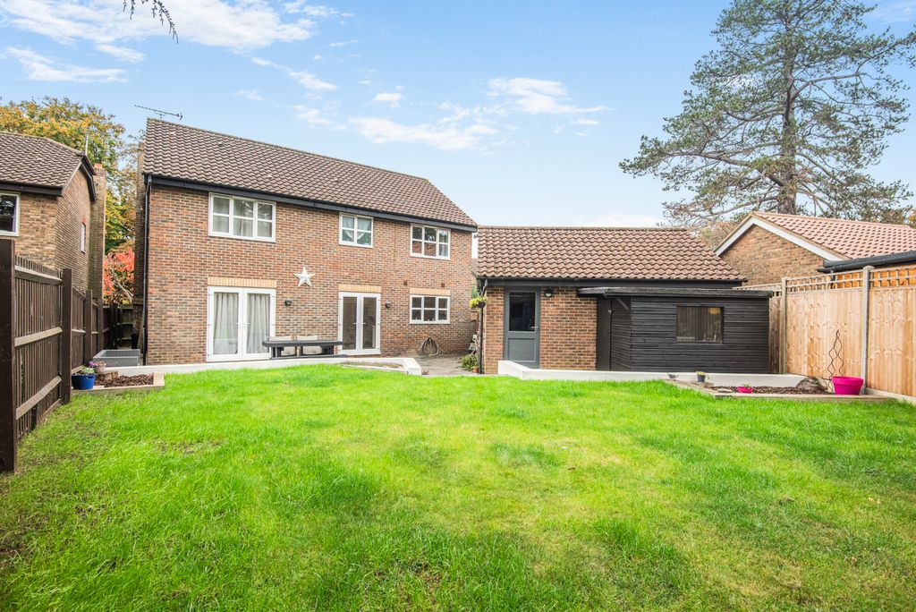 Property photo 2 of 19