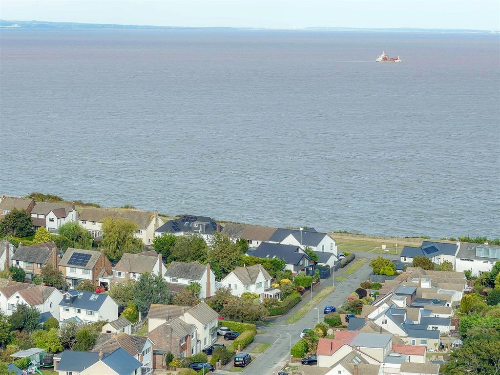 Property photo 3 of 37