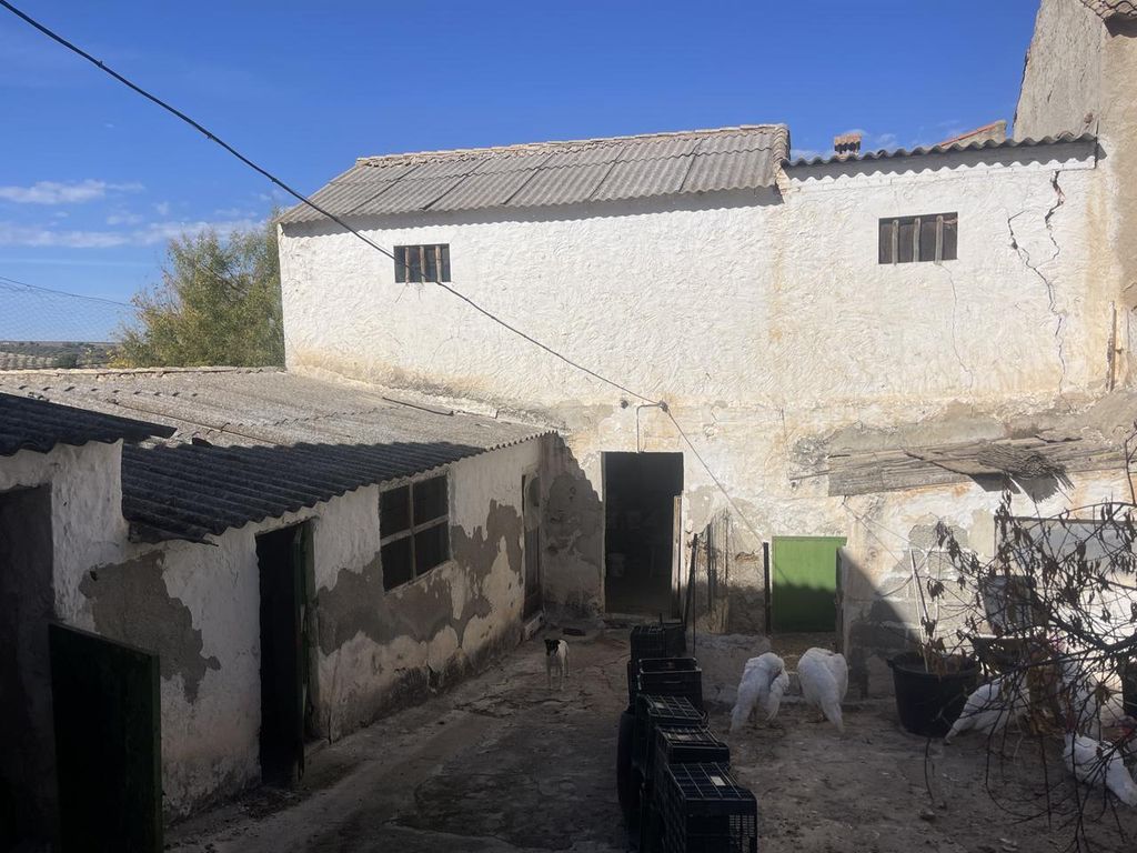 Property photo 3 of 53