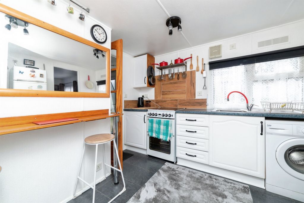 Additional image 4 of 2 bed mobile/park home for saleHillside Park, Limekiln Lane, Baldock SG7