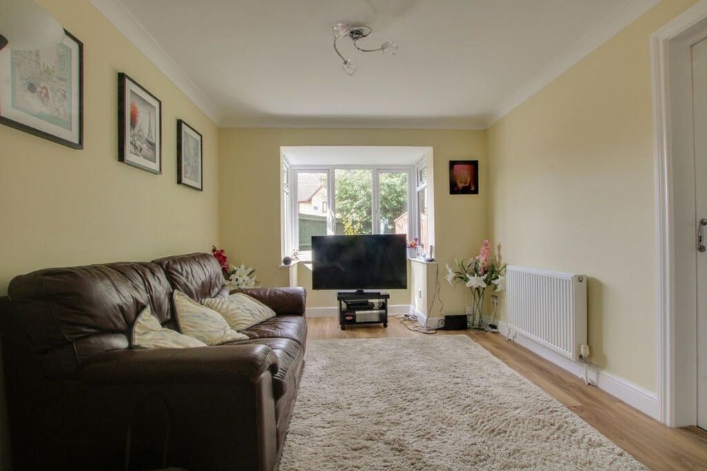 Property photo 3 of 11
