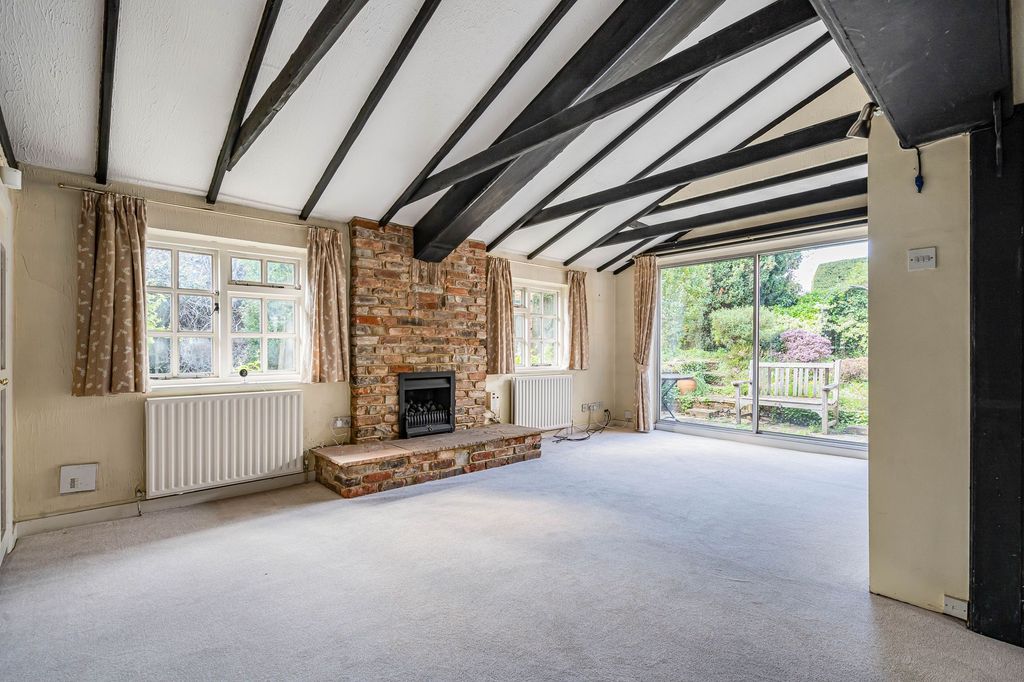 Property photo 3 of 27