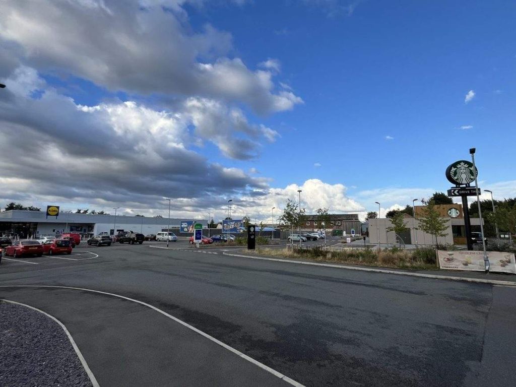 Property photo 1 of 4