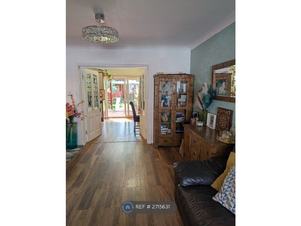 Property photo 3 of 25