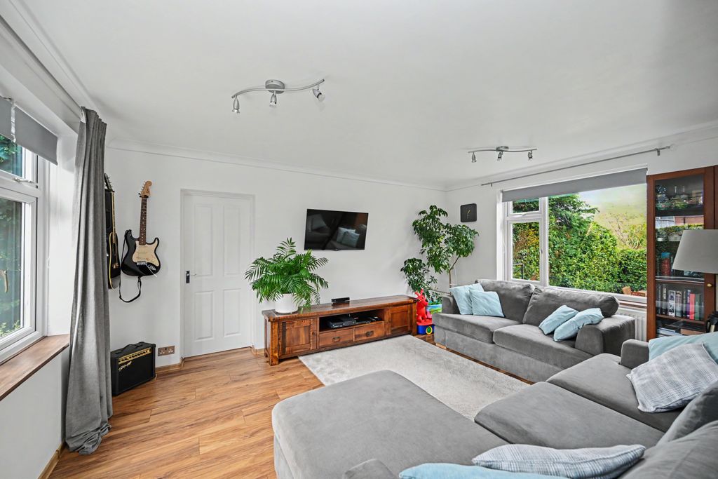 Property photo 3 of 19