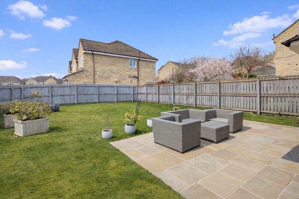 Property photo 3 of 20 Birk Hey Ewemove Bailiff Bridge (2)