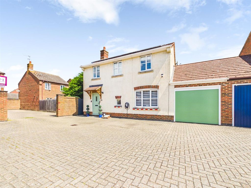 Property photo 1 of 16 Cam02435G0-Pr0314-Still02817818795951781906041.Jpg