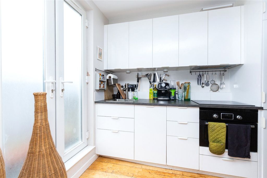 Property photo 2 of 8 Picture No. 04