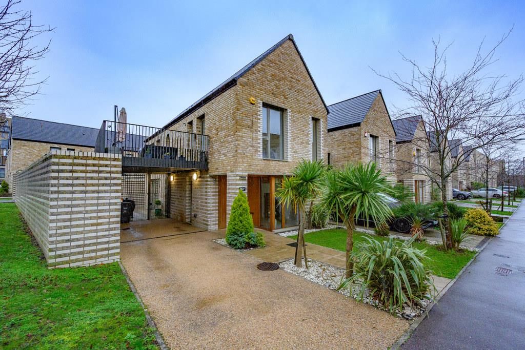 Property photo 1 of 17 Front.Jpg