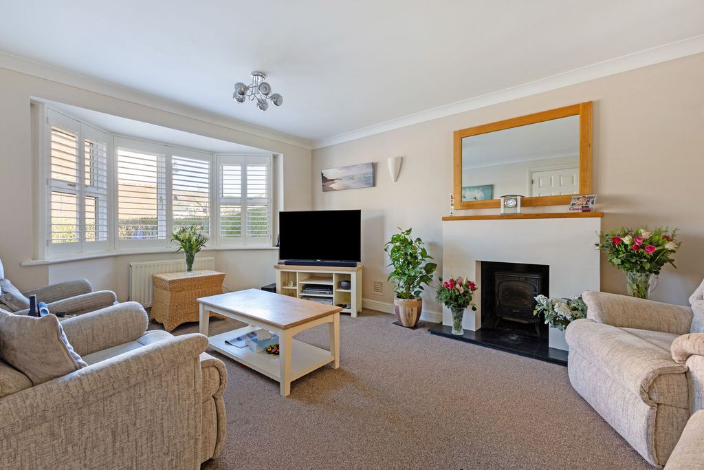 Property photo 2 of 12 2