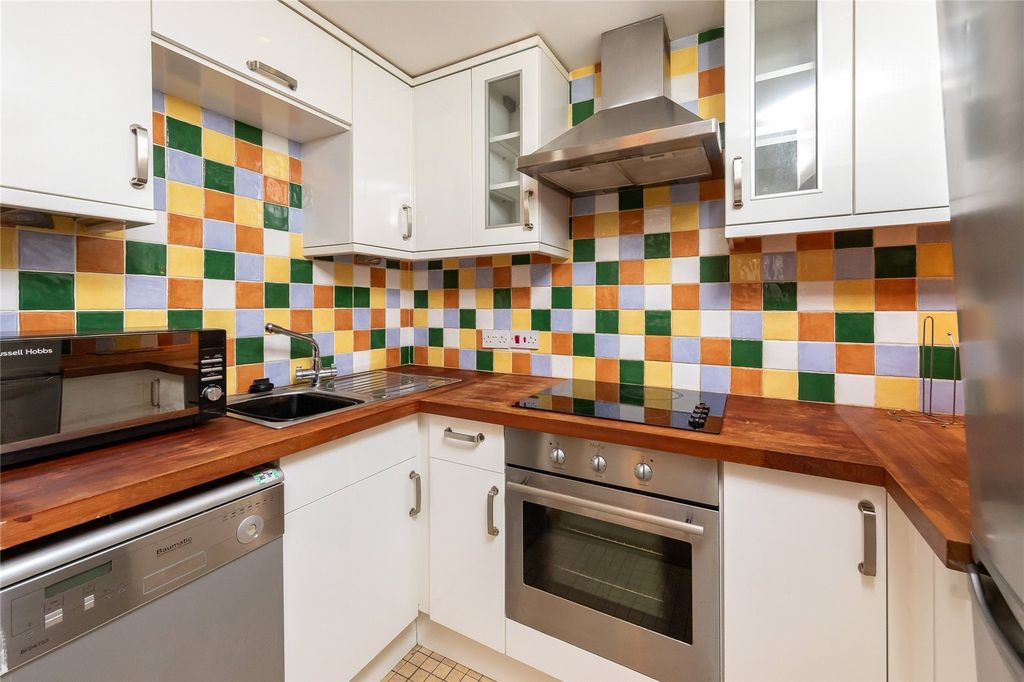 Property photo 1 of 10 Picture No. 11