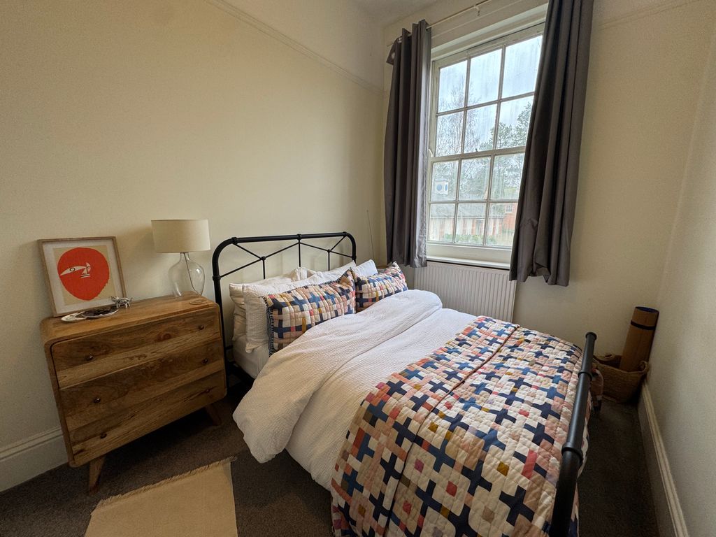 Property photo 3 of 7 3. Bedroom