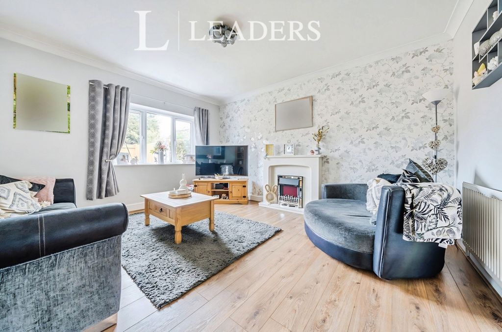Property photo 2 of 17 Pbox-Img.Jpg