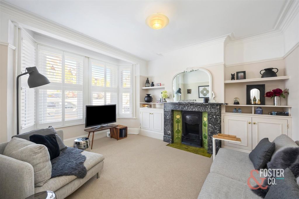 Property photo 3 of 28 Matlock Road, 22-001.Jpg