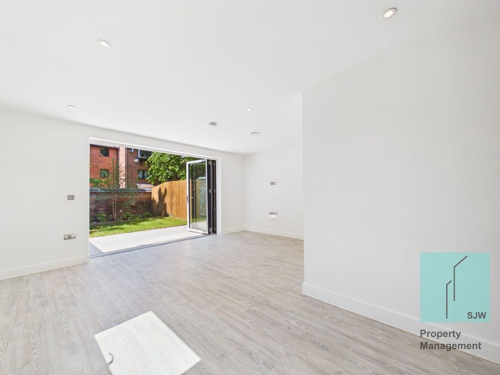 Property photo 1 of 25