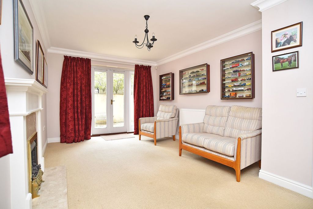 Property photo 2 of 5