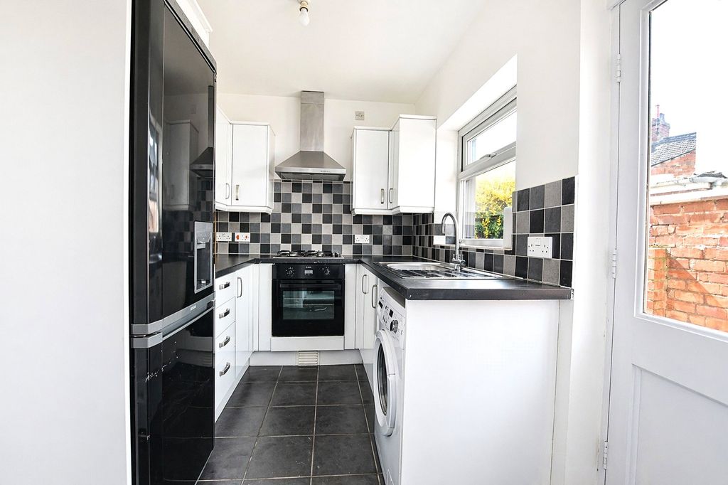 Property photo 2 of 8 Picture No. 07