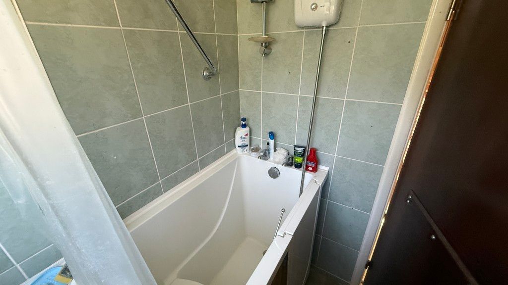 Property photo 3 of 5 Internal Image Of Bathroom