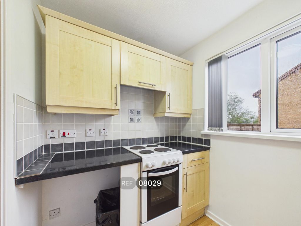 Property photo 2 of 13 Kitchen