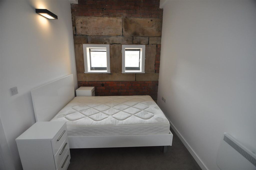 Property photo 3 of 5 Bedroom