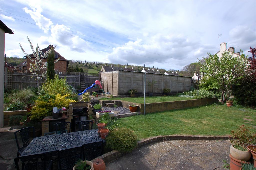 Property photo 2 of 12