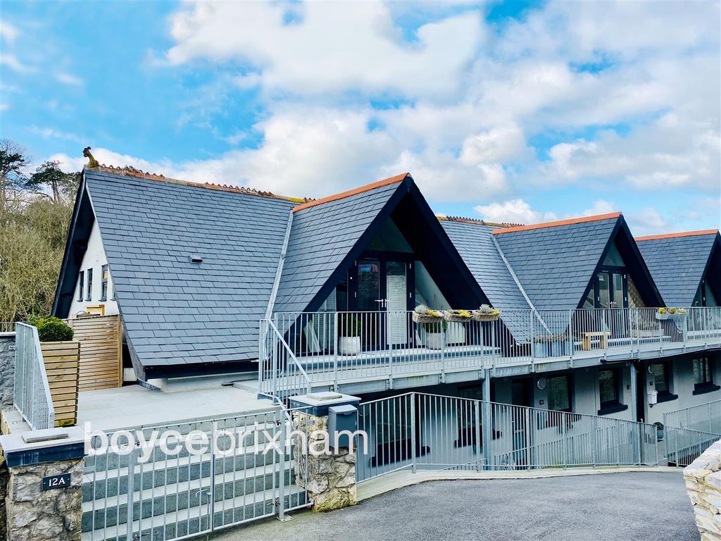 Property photo 1 of 12 Bolton Court