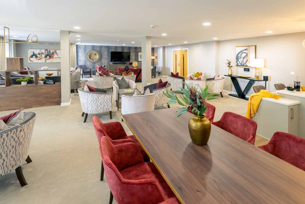 Property photo 3 of 15 Communal Lounge