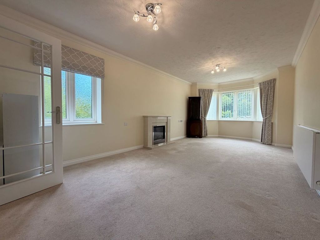 Property photo 3 of 8