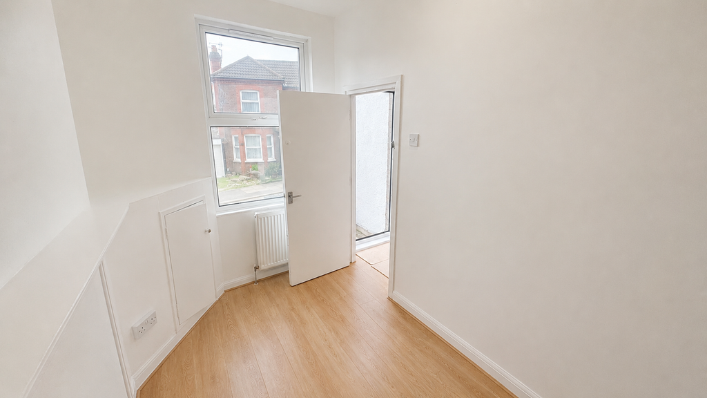 Property photo 3 of 13 Na
