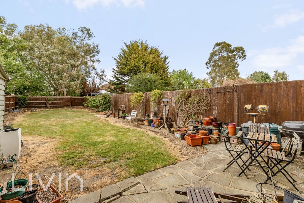 Property photo 2 of 13 15