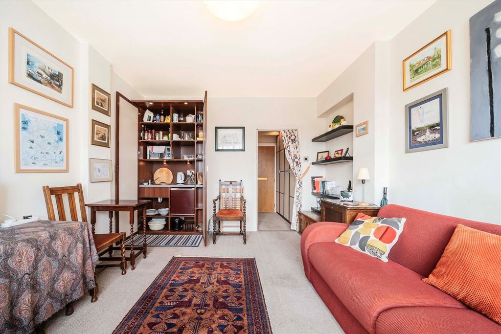 Property photo 3 of 4