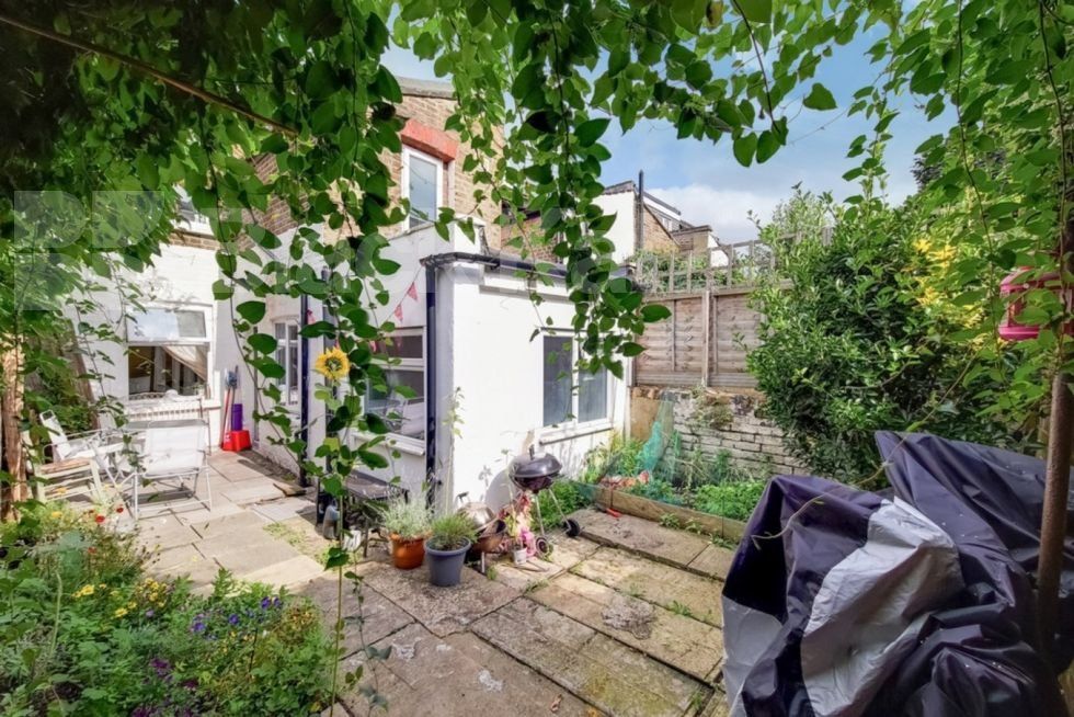 Property photo 3 of 11