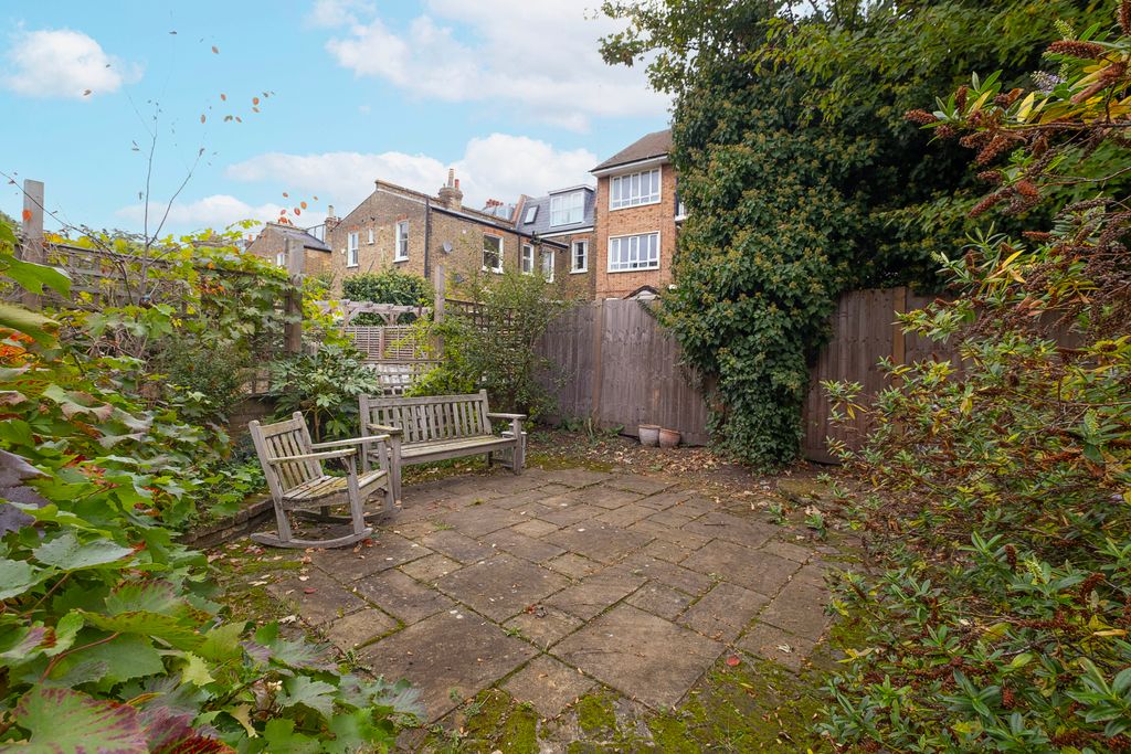 Property photo 3 of 12