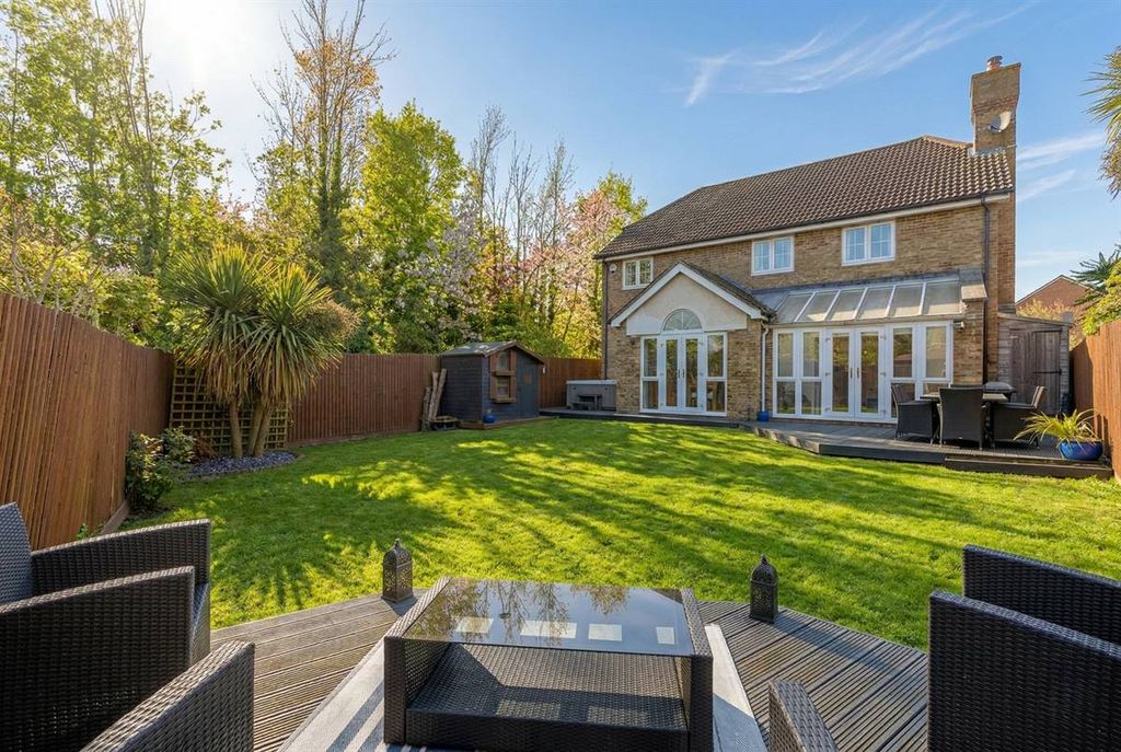 Property photo 2 of 33