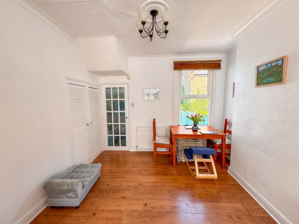 Property photo 3 of 14 5044046
