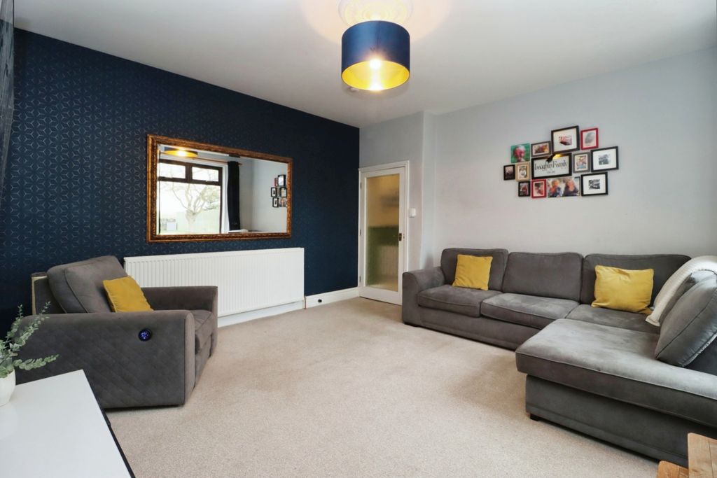 Property photo 1 of 25