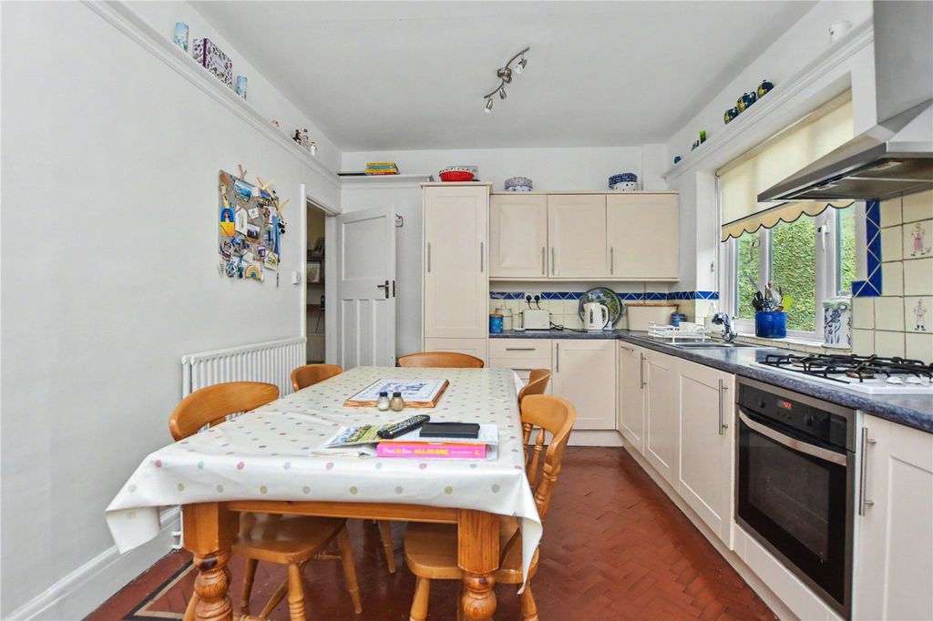 Property photo 3 of 33 Picture No. 05