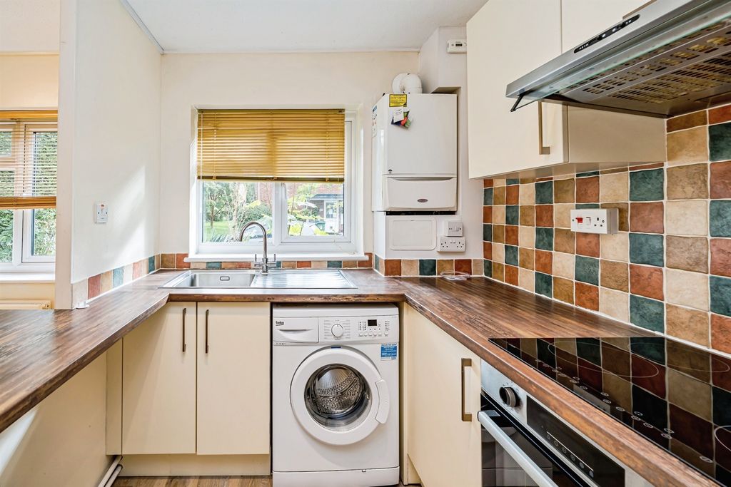 Property photo 3 of 11