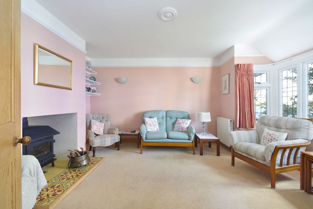 Property photo 2 of 21