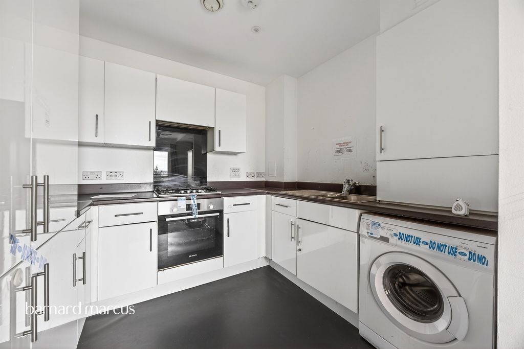 Property photo 2 of 20