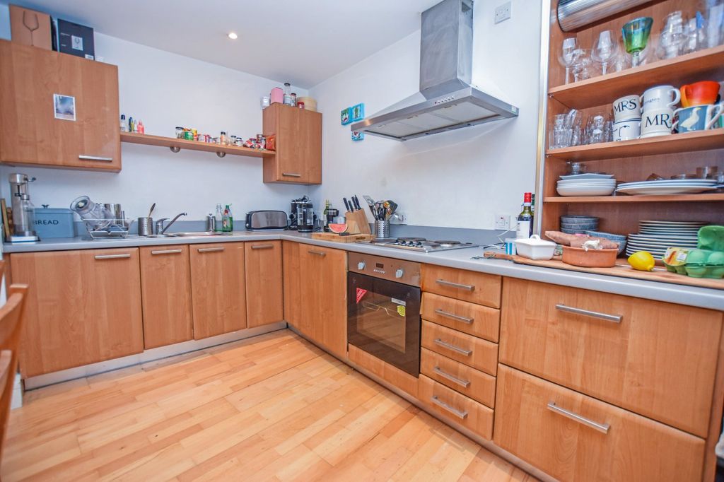 Property photo 2 of 20 Picture No. 25