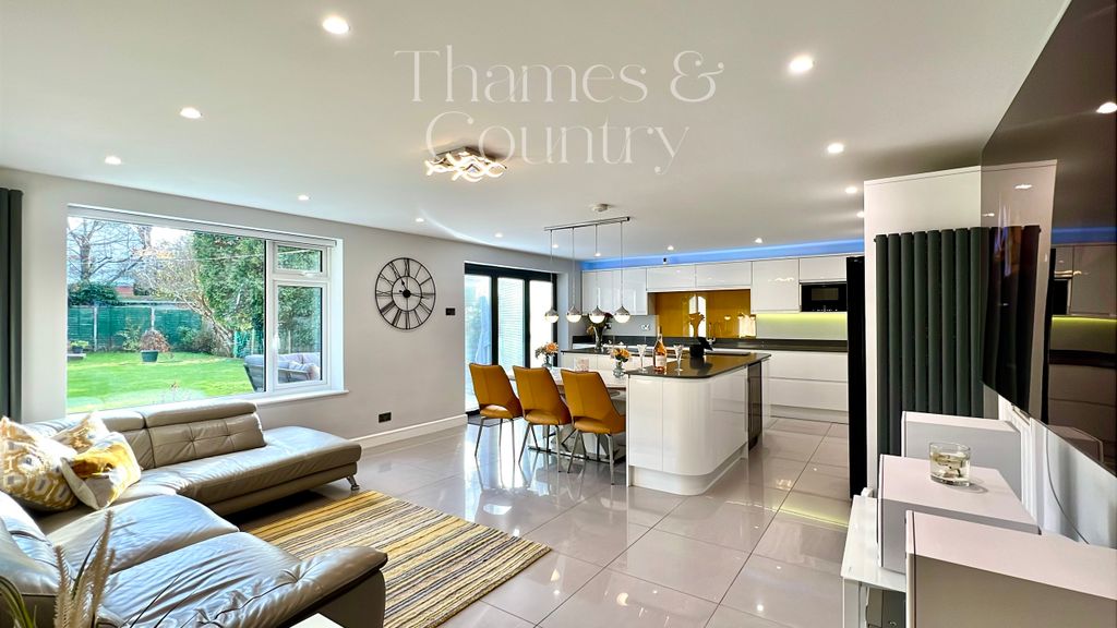 Property photo 1 of 56 Kitchen